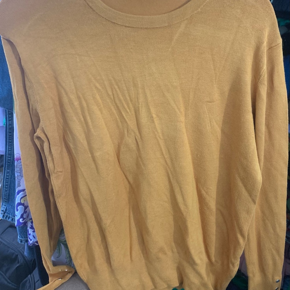 Zara Woman Crewneck Sweater in Mustard